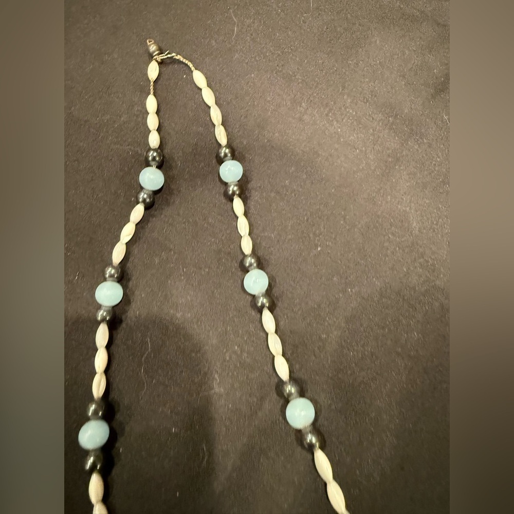 Vintage Phoenix Necklace – Handcrafted Navajo Artistry Glass and Black Pearl - Picture 9 of 16